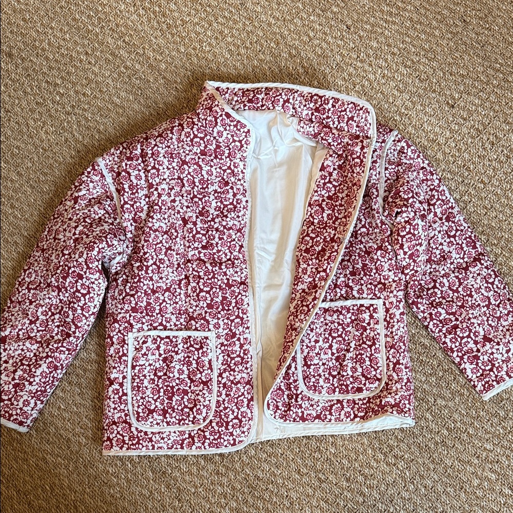Amazon Women's Red and White Floral Puffer Jacket